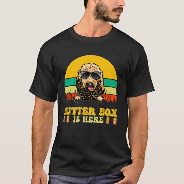Camiseta Goldendoodle Dog Butter Box Is Here Father s Day (Frente)