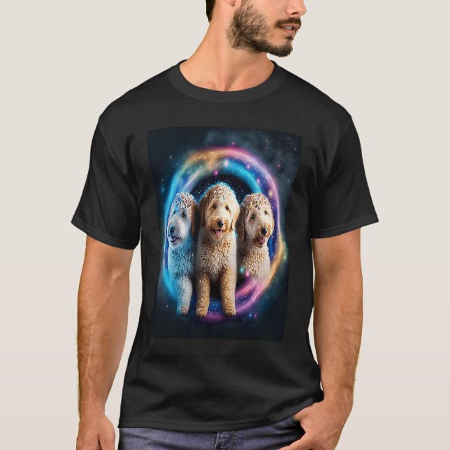 Camiseta Goldendoodle In Space With Donuts Cute Doodle Boys (Frente)