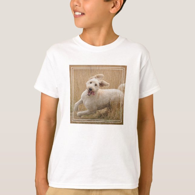 Camiseta Goldendoodododle Atravessa Grama (Frente)
