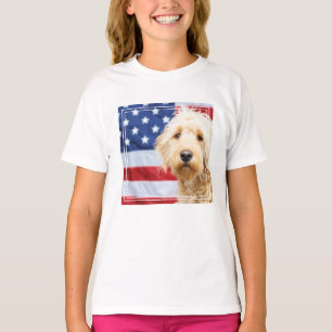 Camiseta Goldendoodododle com bandeira americana
