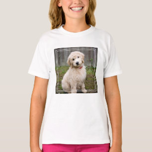Camiseta Goldendoododododle Puppy Senta Em Grama
