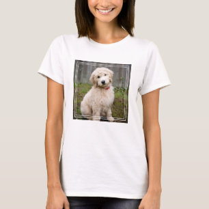 Camiseta Goldendoododododle Puppy Senta Em Grama