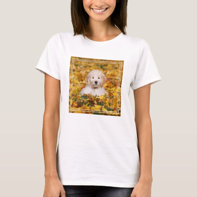 Camiseta Goldendoodododododle Puppy Em Folhas De Queda (Frente)
