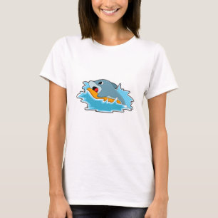Camiseta Golfinho no Surfe com Surfboard