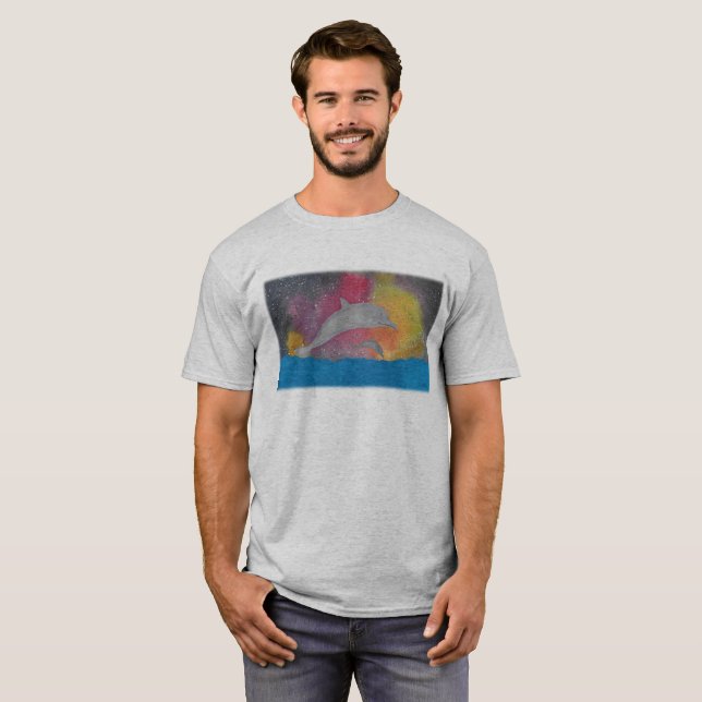 Camiseta Golfinhos Contra um Céu Galáctico (Frente Completa)