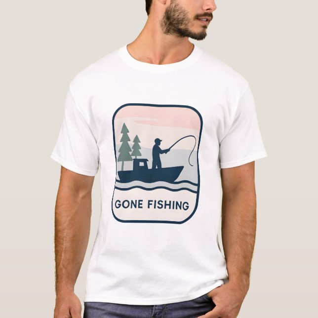 Camiseta Gone Fishing – Retro Boat Silhouette Design (Frente)