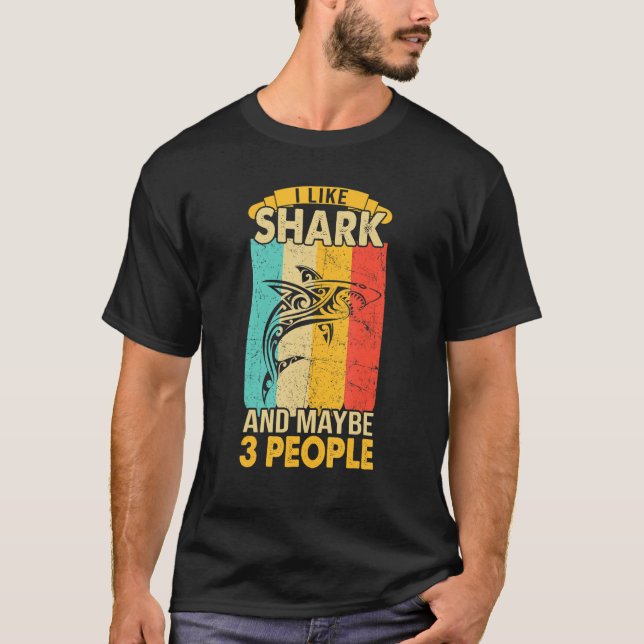 Camiseta Gosto De Tubarões E Talvez De 3 Pessoas De Tubarão (Frente)