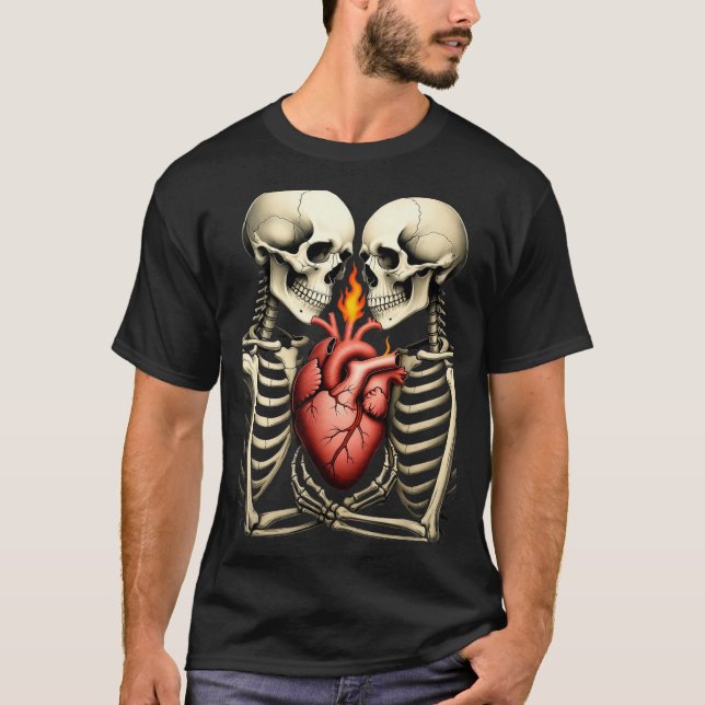 Camiseta Gothic Skull Couple Flaming Heart Dark Romance Sty (Frente)