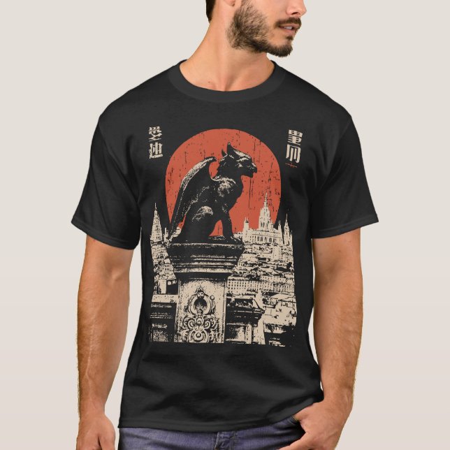 Camiseta Gótica Gargoyle Red Moon Japonês Fantasia Urbana (Frente)