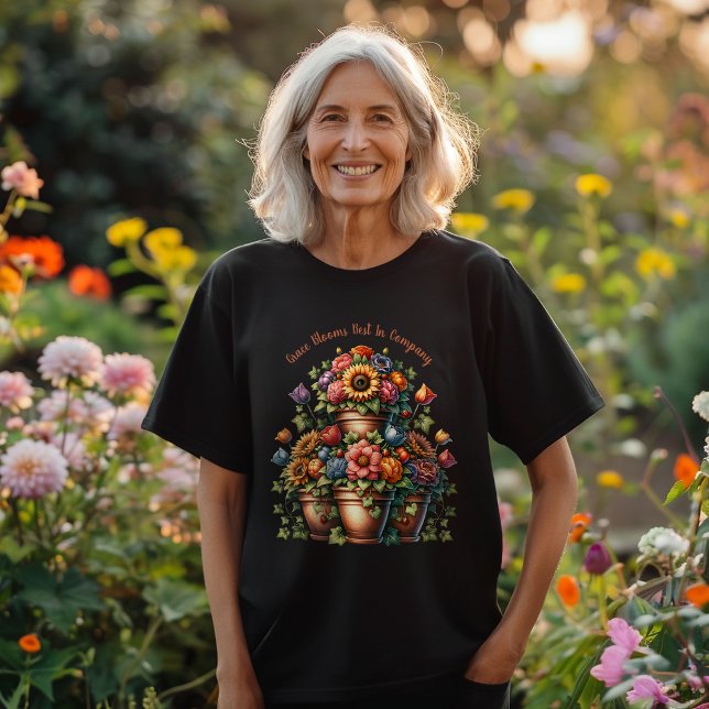 Camiseta Grace Blooms Melhor Em Companhia (Criador carregado)