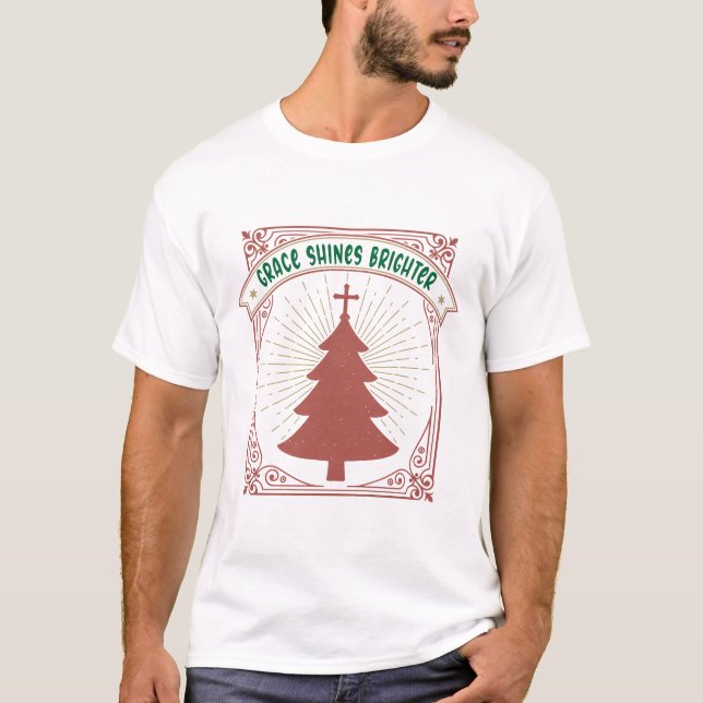 Camiseta Grace Shines Brighter - Christian Christmas Tree (Frente)
