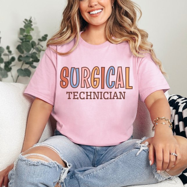 Camiseta Graduação de Técnico Cirúrgico | Scrub Surg Tech (Criador carregado)
