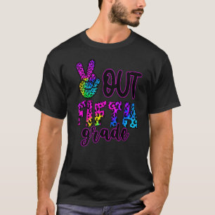 Camiseta Graduação - Sign Out Peace Out Quinto Grau Tie Dye