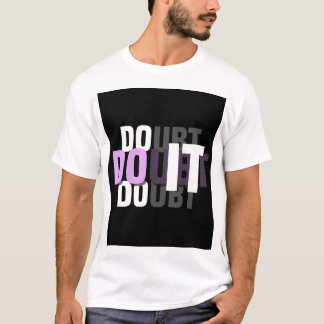 Camiseta gráfica branca de meia manga “DOUBT”.