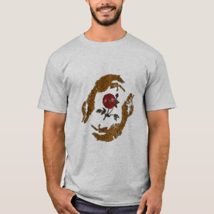Camiseta Gráfica com Mãos Antigas Segurando Rosa