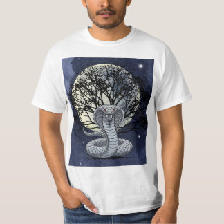 Camiseta Gráfica de Cobra Mística e Árvore