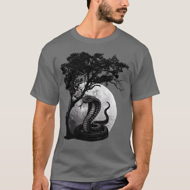 Camiseta Gráfica de Cobra Mística e Árvore (Frente)