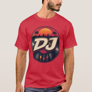 Camiseta Gráfica de DJ ao Pôr do Sol