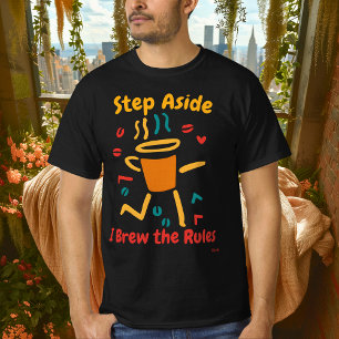 Camiseta Gráfica de Pop Art com Café em Destaque