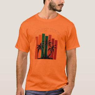 Camiseta Gráfica Laranja com Palmeiras e Vibrações