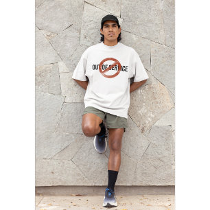 Camiseta Gráfica Minimalista Grunge Fora de Serviç