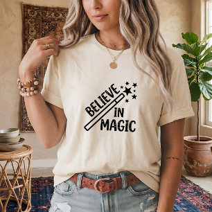 Camiseta Gráfica Unisex Acredite na Magia