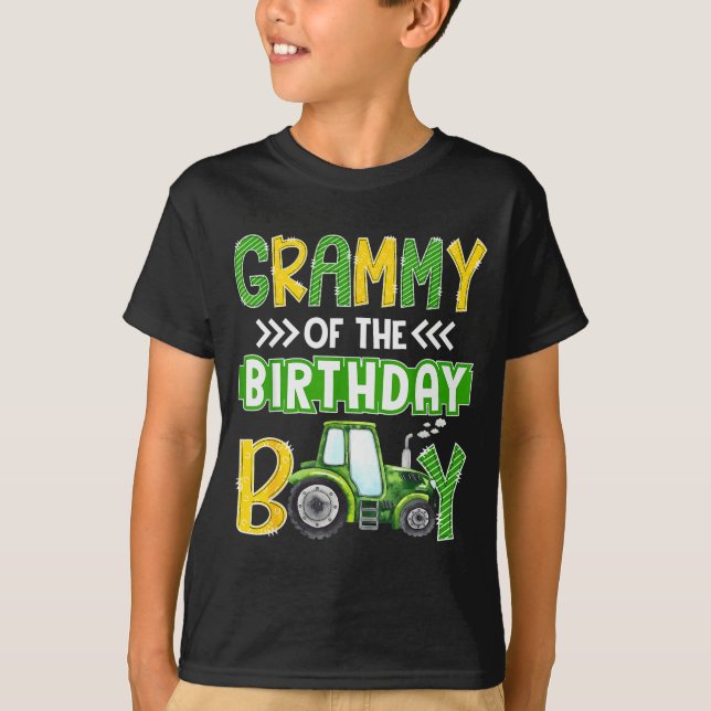 Camiseta Grammy Of The Birthday Boy Tractors Farm Trucks Fa (Frente)