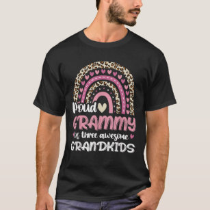 Camiseta Grammy Of Three Netos Leopard Rainbow Grandma
