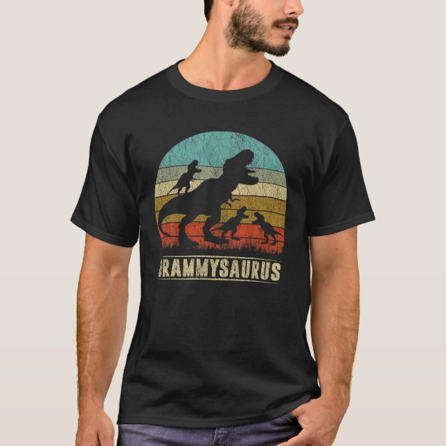 Camiseta Grammy Saurus T Rex Dinossaur 3 Três Crianças Corr (Frente)