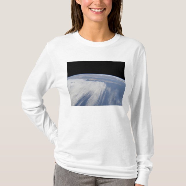 Camiseta Grande cobrir de nuvens sobre o Oceano Pacífico (Frente)