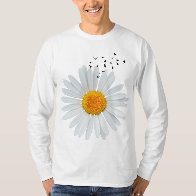 Camiseta Grande Daisy Flower com bando de aves voadoras. (Frente)