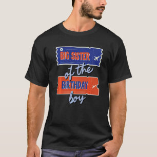 Camiseta Grande Irmã Do Tema Do Viagem De Aniversário Corre