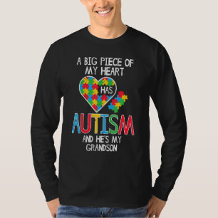 Camiseta Grande Pedaço Do Meu Coração Tem Autismo Avô Aware