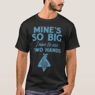 Camiseta Grande Peixe Precisa de Duas Mãos Pescador