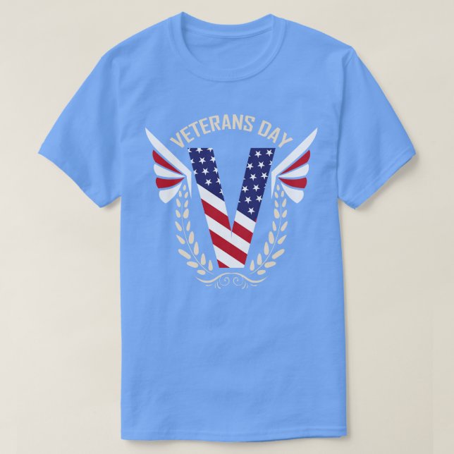 Camiseta Grande V Nas Cores De Bandeiras Dos Eua Com Folhas (Frente do Design)