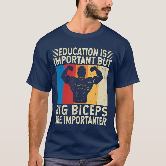 Camiseta Grandes Biceps São Importantes Giro Engraçado (Frente)