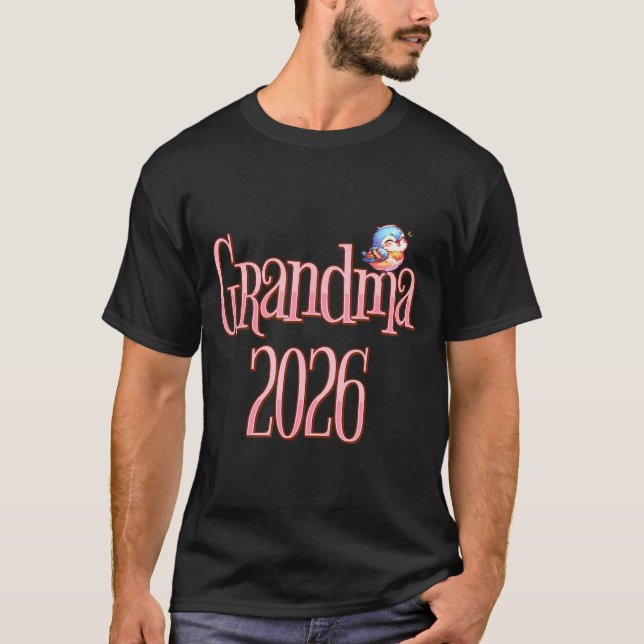 Camiseta Grandma 2026 Cute Bird New Grandma Pregnancy Revea (Frente)