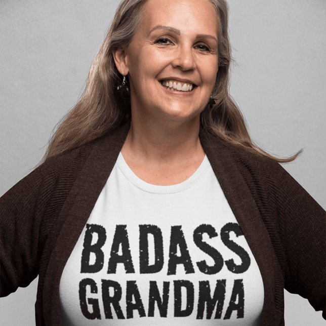 CAMISETA GRANDMA BADASS T-SHIRT (Criador carregado)