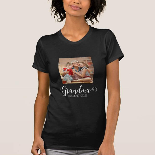 Camiseta Grandma Established White Script Photo (Frente)