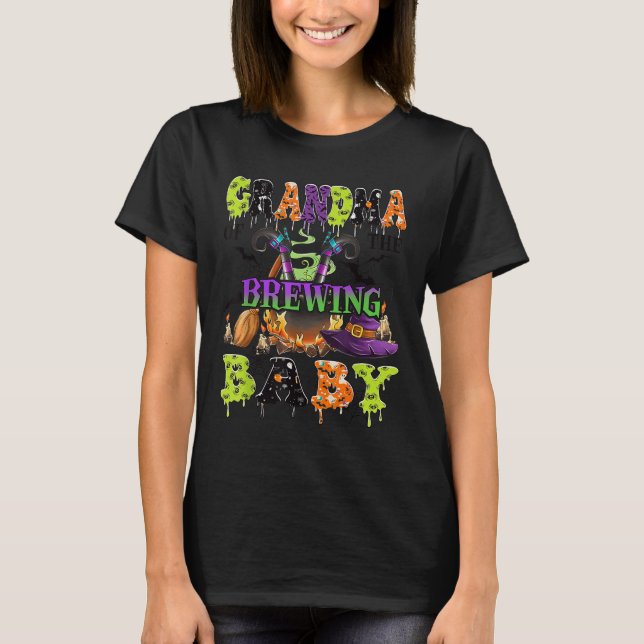 Camiseta Grandma Of The Brewing Baby Soky Halloween Baby Sh (Frente)
