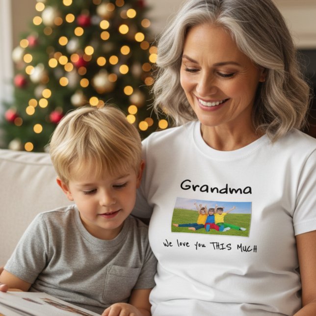 Camiseta Grandma We Love You This Much Photo Christmas Gift (Criador carregado)