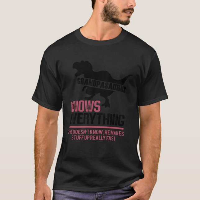 Camiseta Grandpasaurus Grandpa Knows Everything Saurus Fami (Frente)