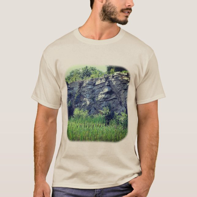 Camiseta Granite Rock Wall Cattails Pond Nature (Frente)