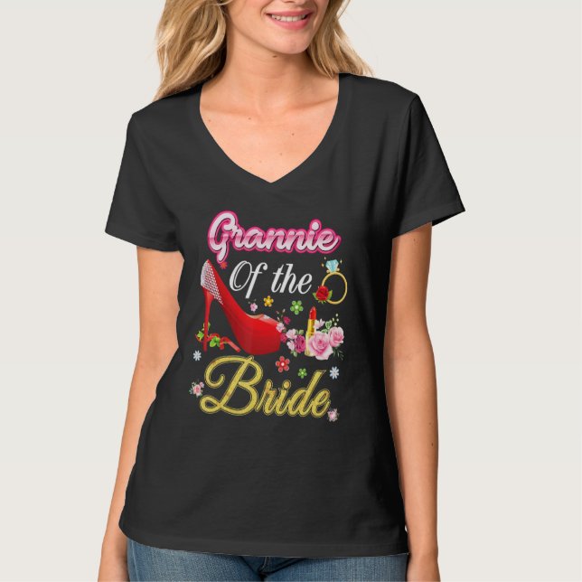 Camiseta Grannie Of The Bride Happy Wedding Flower Pink Sho (Frente)