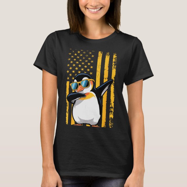 Camiseta Graphic Penguin Retro American Flag Funny Penguin  (Frente)