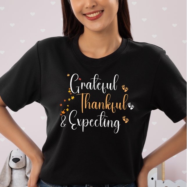 Camiseta Grata Agradeço Esperando o preto de Ação de Graças (Criador carregado)
