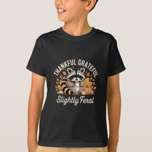Camiseta Gratidão Levemente Feral Guaxinim Aconchegante Out