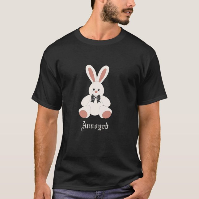 Camiseta Gravata Borboleta de Coelho Gótico Irritado (Frente)