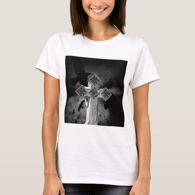 Camiseta GraveYard Gothic Cross Luado com Corvos (Frente)