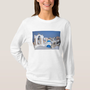 Camiseta Grécia, Santorini. Torre do sino e cúpulas azuis d